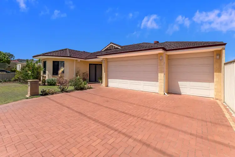 11 Hockley Loop, Canning Vale WA 6155