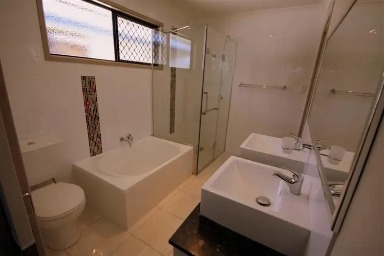 Sixth view of Homely unit listing, 1/122 Edward Street, Dalby QLD 4405