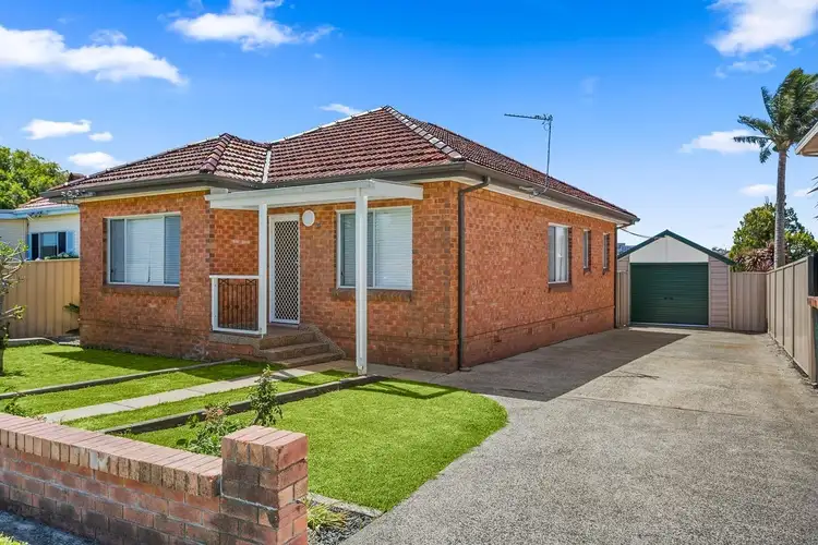 68 Lakeview Parade, Primbee NSW 2502