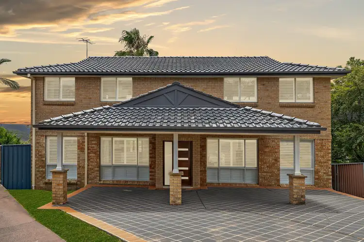 8 McAuley Close, Heathcote NSW 2233