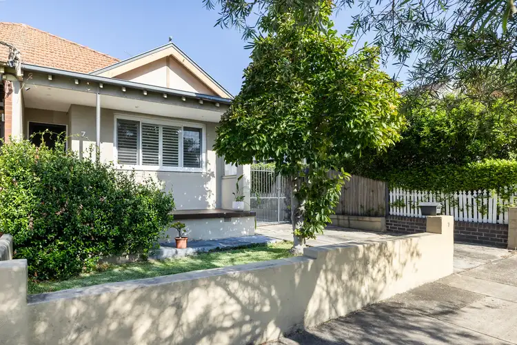 7 Hammond Avenue