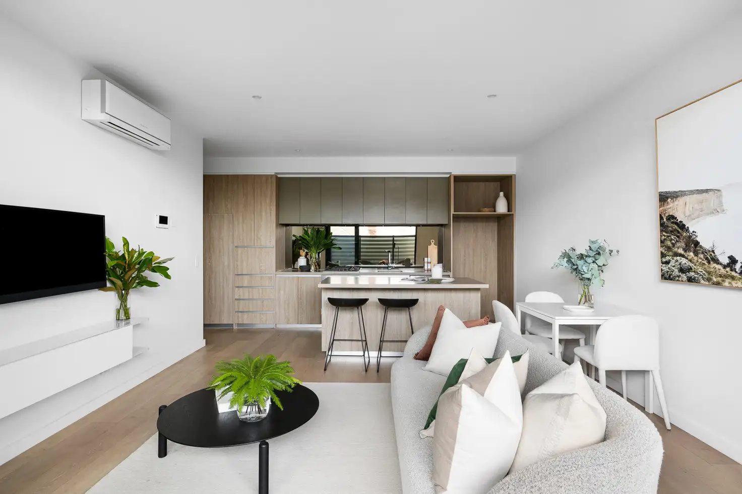 Main view of Homely apartment listing, 102/17 Riversdale Road, Hawthorn VIC 3122