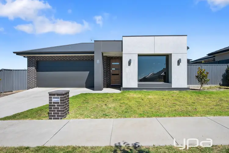 8 Mayo Street, Alfredton VIC 3350
