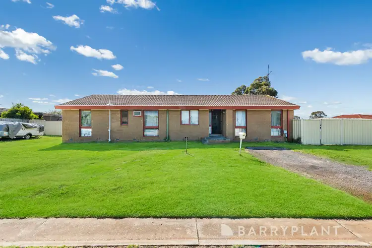 6 Christina Crescent, Kurunjang VIC 3337