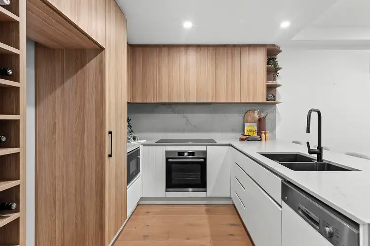 Fifth view of Homely townhouse listing, 6/54 Dutton Street, Hawthorne QLD 4171