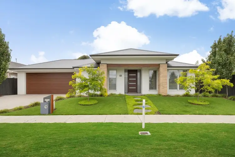 11 Pavillion Circuit, Sunbury VIC 3429