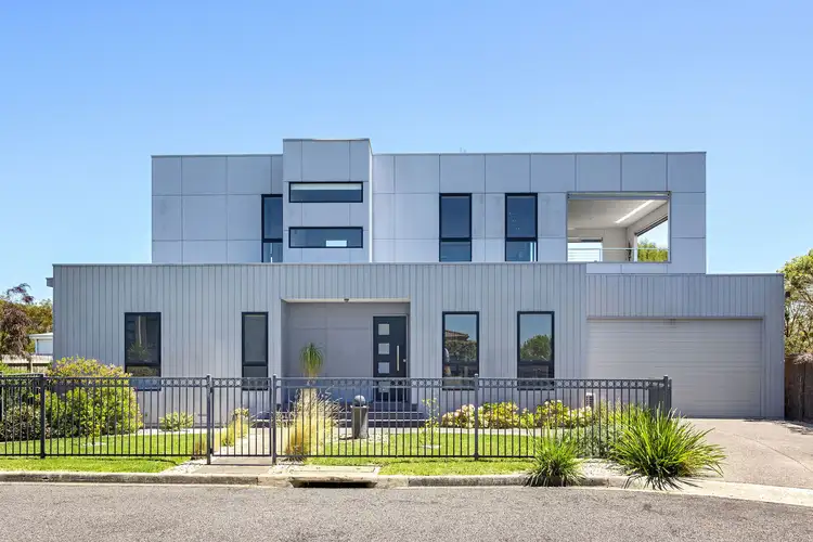 1/121 Rymer Avenue, Safety Beach VIC 3936