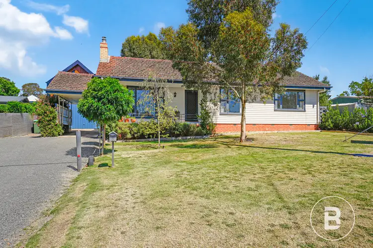 8 Wills Street, Beaufort VIC 3373