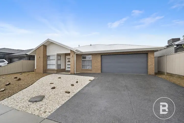 4 Dumenils Way, Delacombe VIC 3356