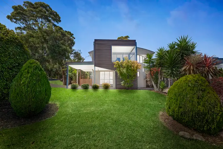 1 Chunar Grove, Mccrae VIC 3938