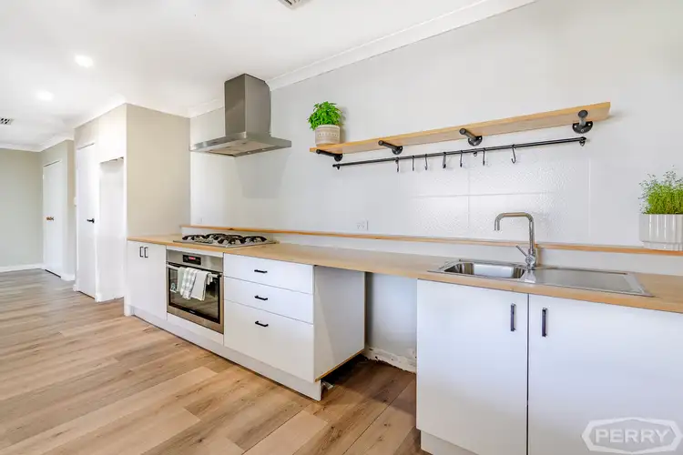 23 Hungerford Avenue, Halls Head WA 6210
