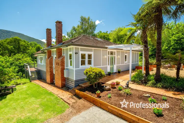 3 Clarke Avenue, Warburton VIC 3799