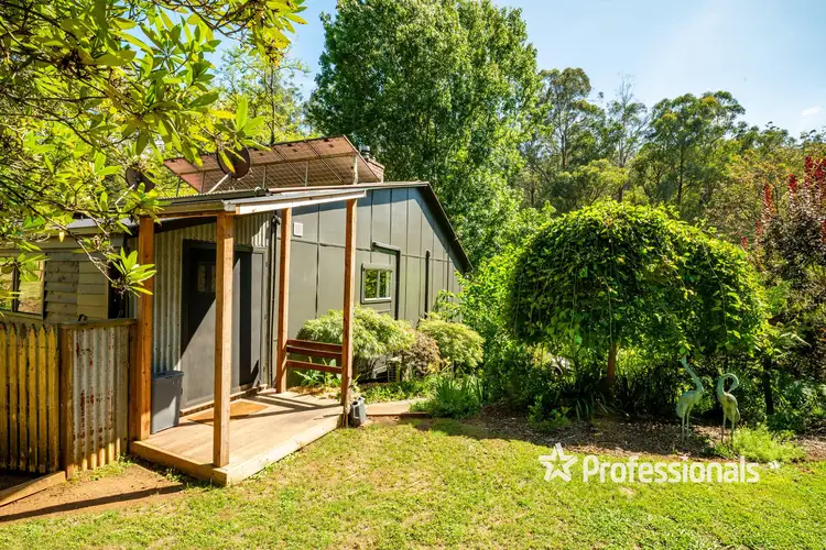 4 Lloyds Road, Powelltown VIC 3797