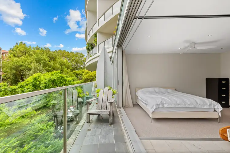 Third view of Homely apartment listing, 15/8 Greenknowe Avenue, Elizabeth Bay NSW 2011