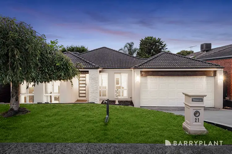 21 Freshfield Avenue, Mooroolbark VIC 3138