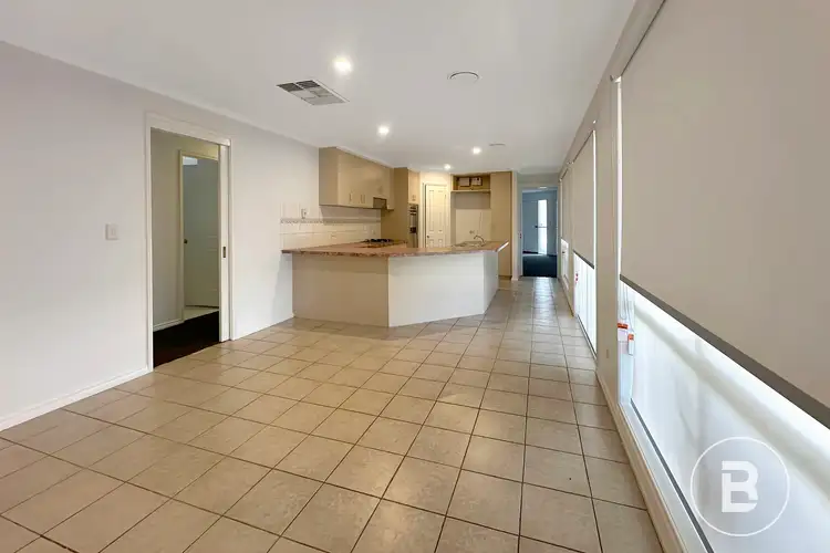 Fifth view of Homely house listing, 2 Chicquita Court, Bacchus Marsh VIC 3340