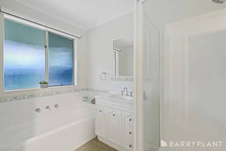 Sixth view of Homely house listing, 9 Bell Park Close, Warragul VIC 3820