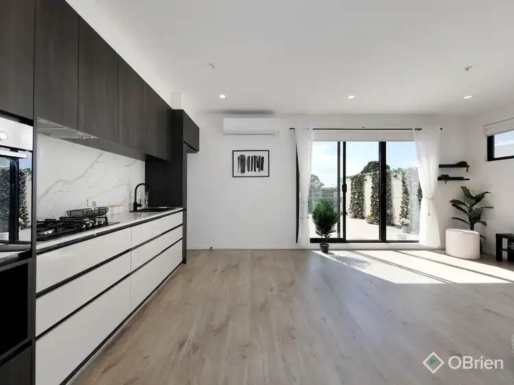 301/93 Warrigal Road, Hughesdale VIC 3166