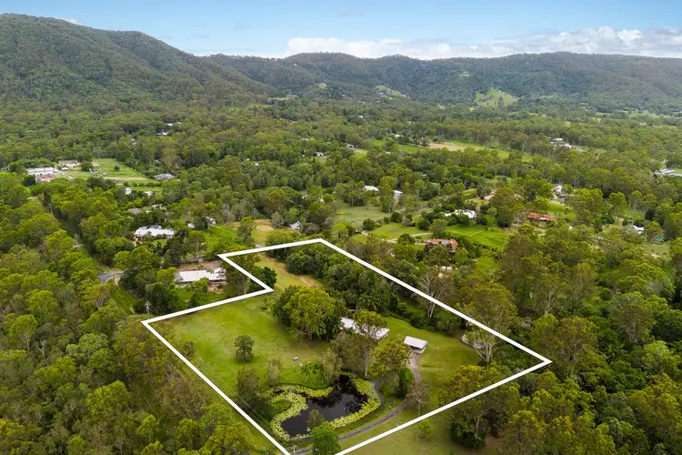 15 Richards Road, Camp Mountain QLD 4520