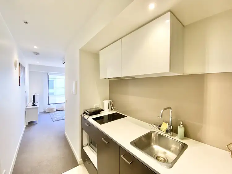 Fifth view of Homely apartment listing, 1134/572 St Kilda Road, Melbourne VIC 3000