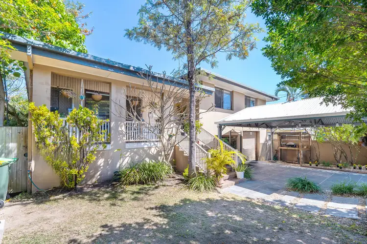 8 Barton Avenue, Southport QLD 4215