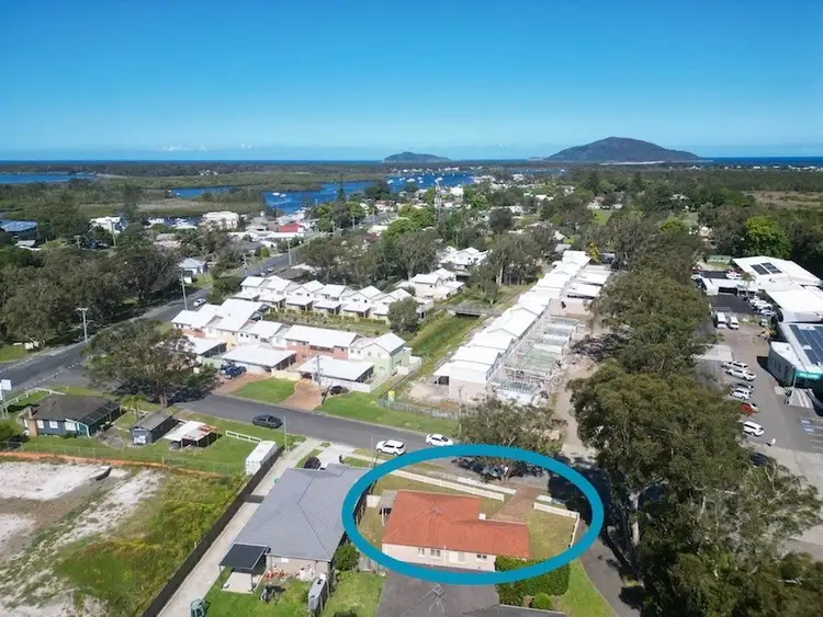Second view of Homely house listing, 2/1 Yalinbah Street, Tea Gardens NSW 2324