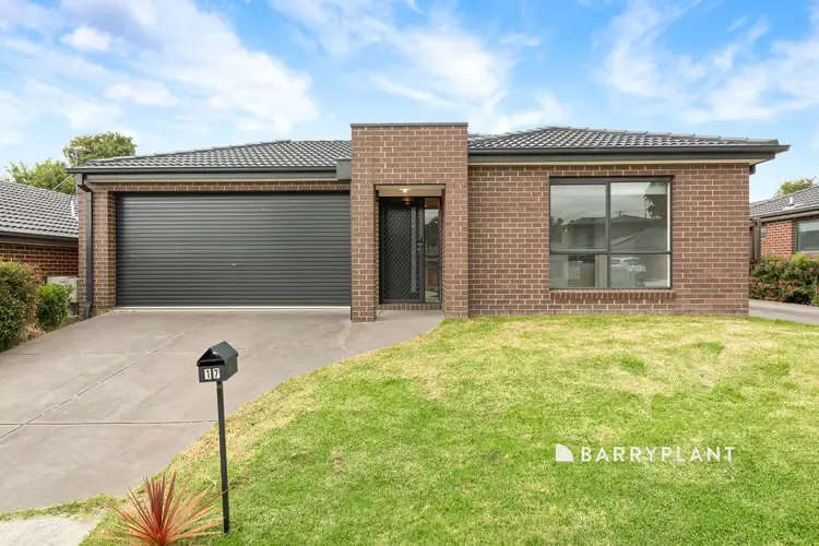 17 Torre Road, Pakenham VIC 3810