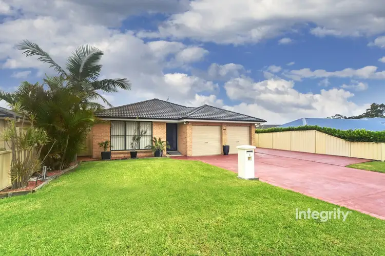 8 Carrington Park Drive, Nowra NSW 2541