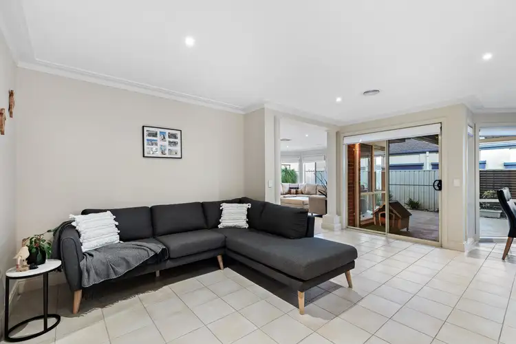 Sixth view of Homely house listing, 7 Rising Court, Hillside VIC 3037