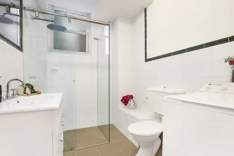 Fifth view of Homely apartment listing, 4/97 Shirley Road, Wollstonecraft NSW 2065