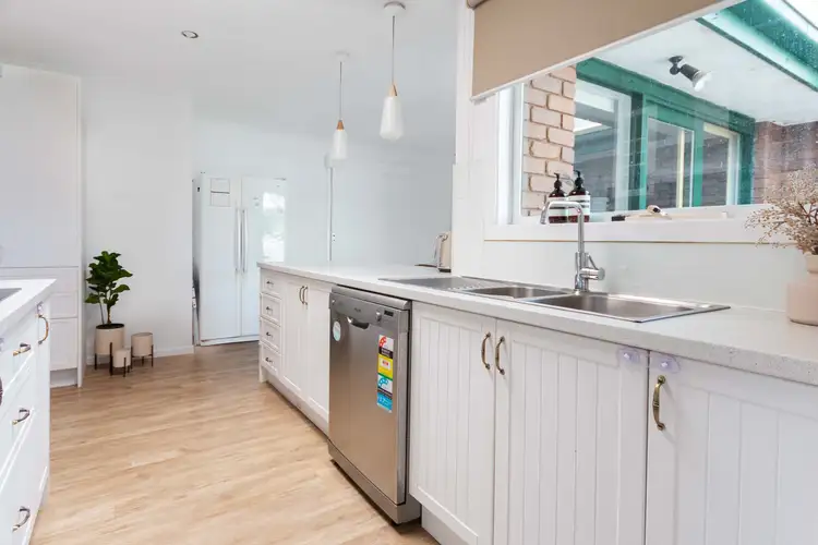 Third view of Homely house listing, 2 Nevana Close, Albanvale VIC 3021