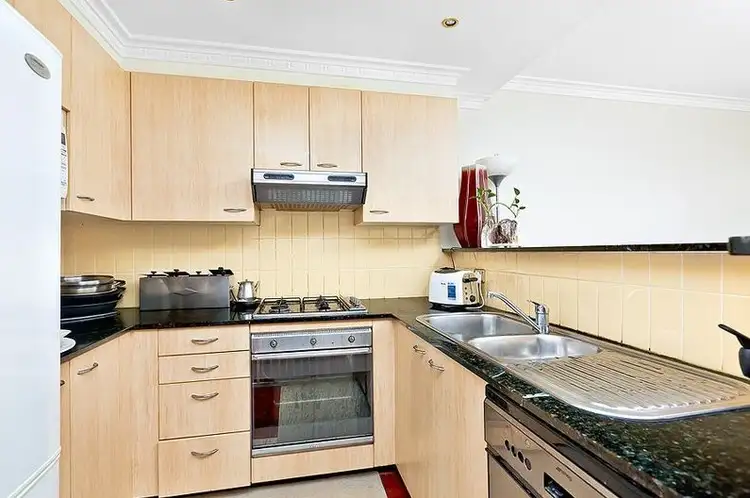 12/74-76 Hampden Road