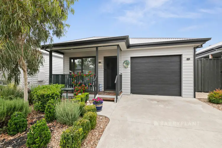 71/45 Heytesbury Drive, Officer South VIC 3809