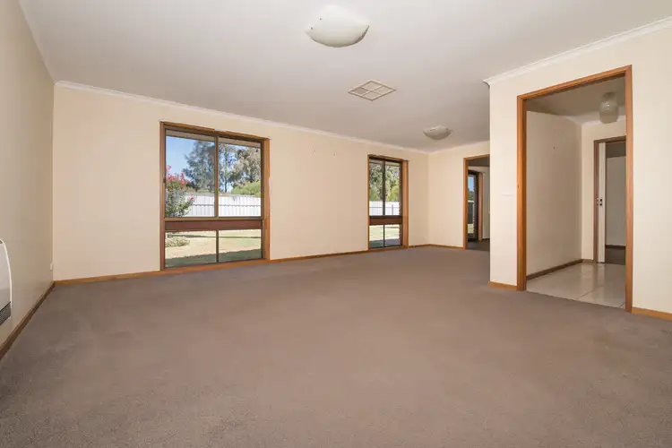 Second view of Homely house listing, 3 Joakim Court, Mildura VIC 3500