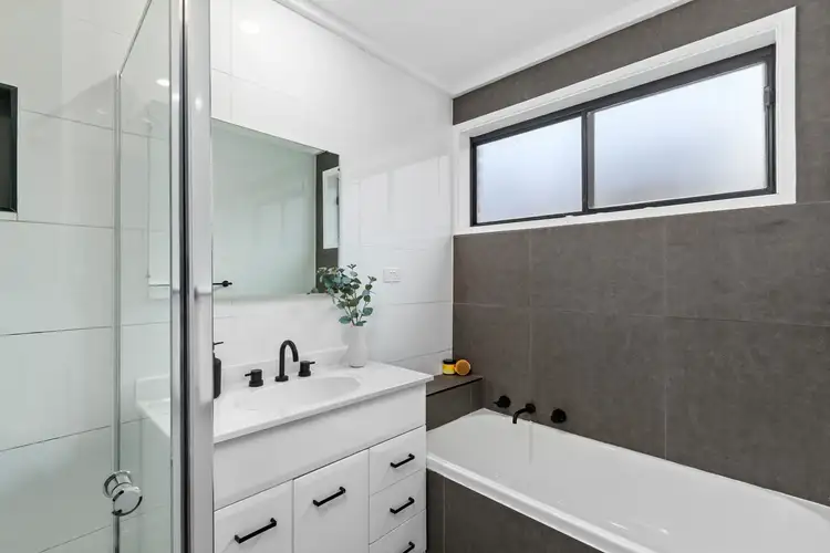 Fifth view of Homely unit listing, 4/12-14 Hamilton Road, Bayswater North VIC 3153