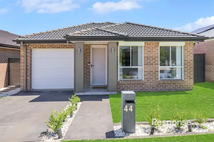 44 Flotilla Circuit, Jordan Springs NSW 2747