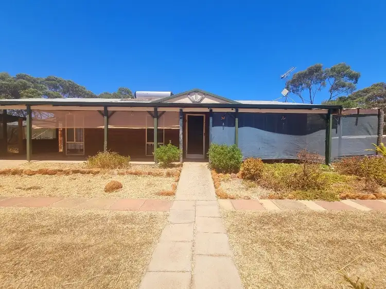 Third view of Homely house listing, 5 Carmody Place, Broomehill Village WA 6318