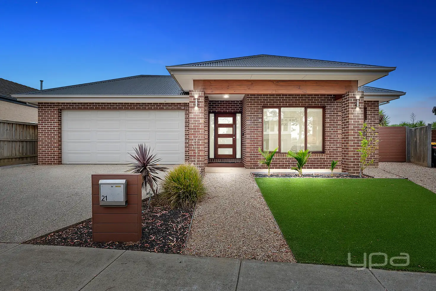 Main view of Homely house listing, 21 Citreus Circuit, Brookfield VIC 3338