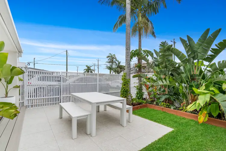 1/46 Twenty Fourth Avenue, Palm Beach QLD 4221