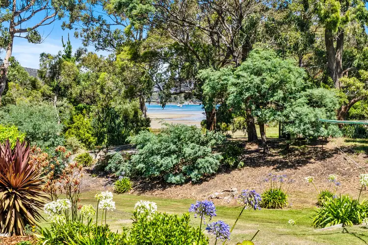 1572 Nubeena Road, Nubeena TAS 7184