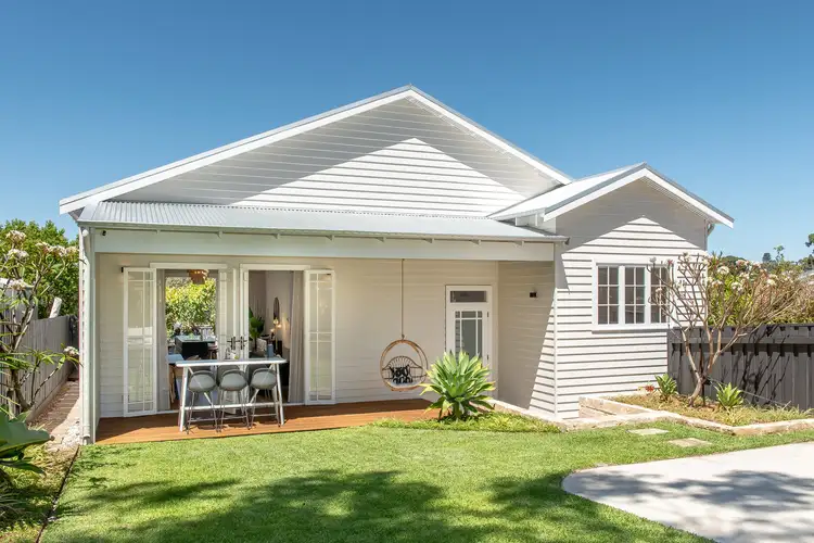 18 Carrington Street, Palmyra WA 6157