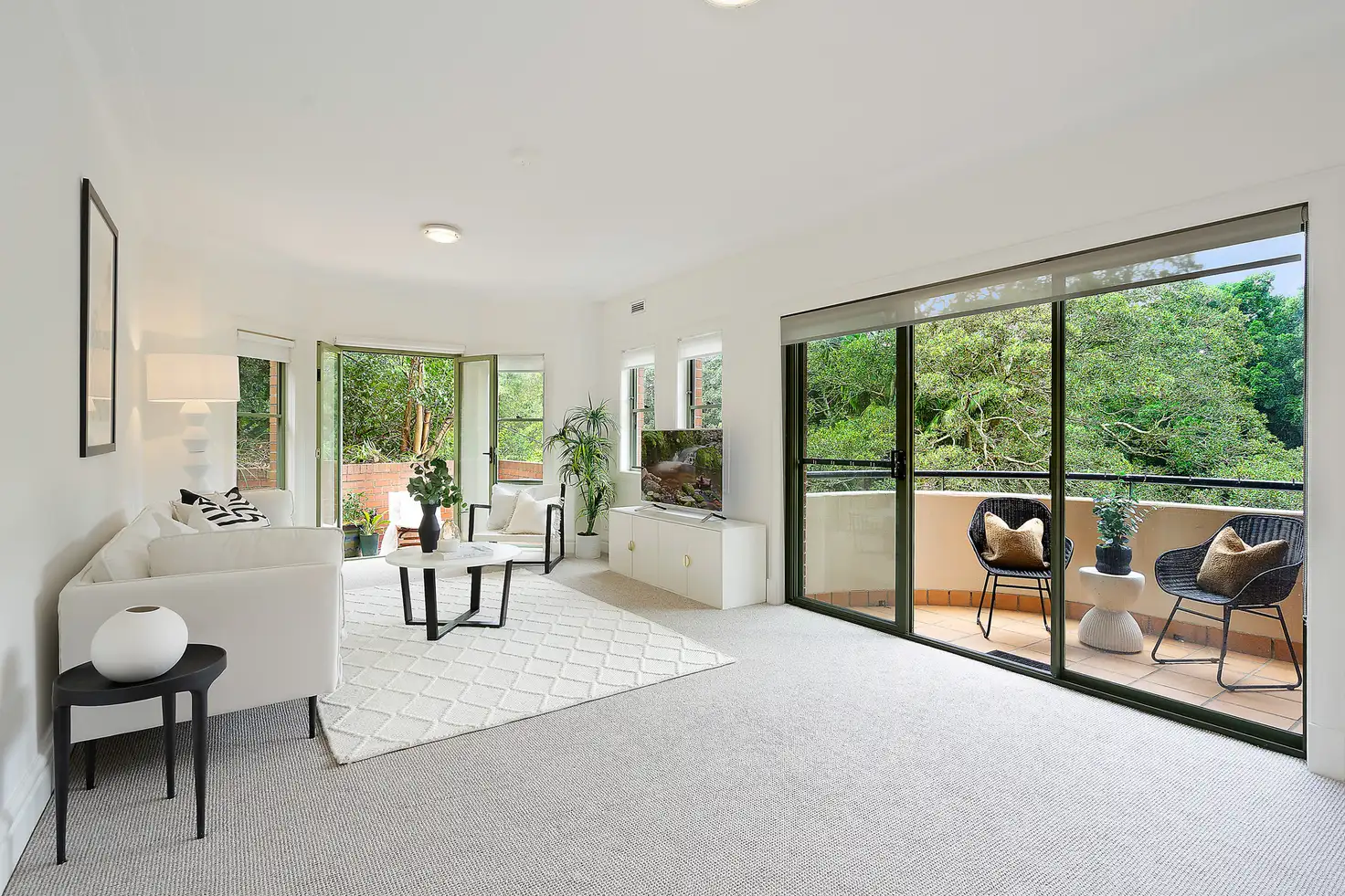 Main view of Homely unit listing, 4/2 Holdsworth Street, Neutral Bay NSW 2089