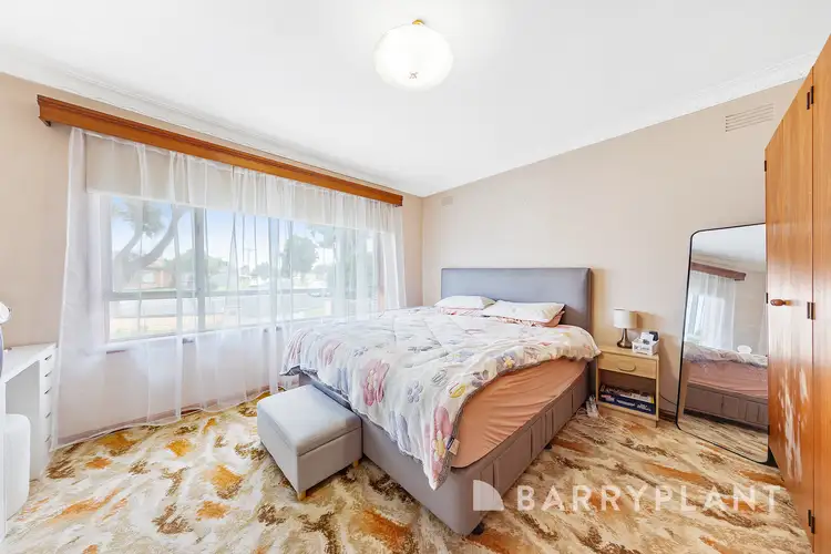 Sixth view of Homely house listing, 18 Thorndon Drive, St Albans VIC 3021