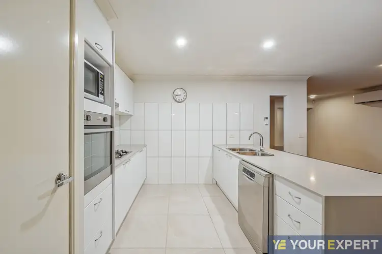 Sixth view of Homely house listing, 18 Reynard Place, Cranbourne East VIC 3977