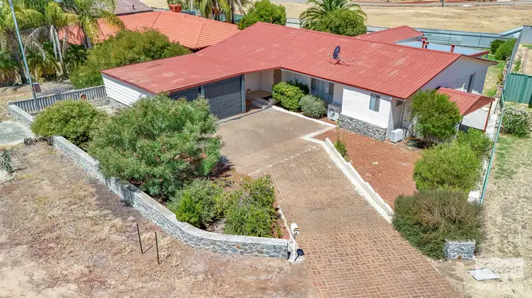 14 Thomson Street, Northam WA 6401