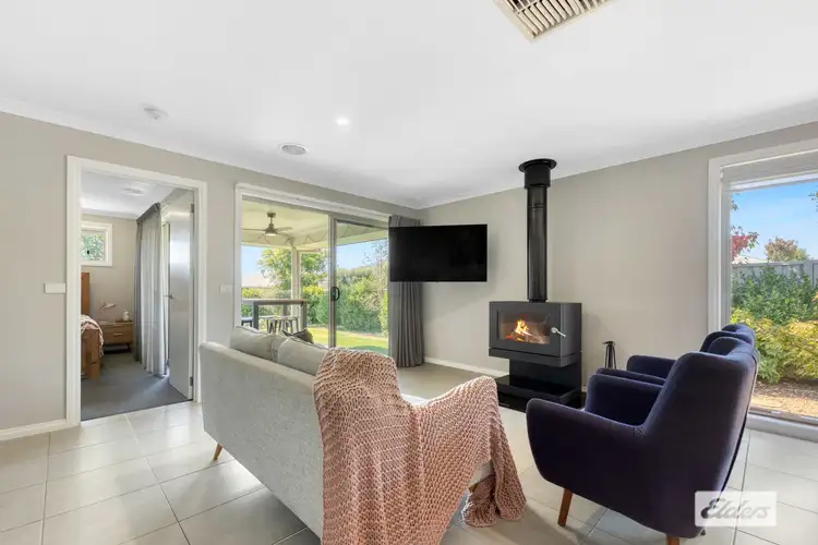 Fourth view of Homely house listing, 4 Ashburton Circuit, Wodonga VIC 3690