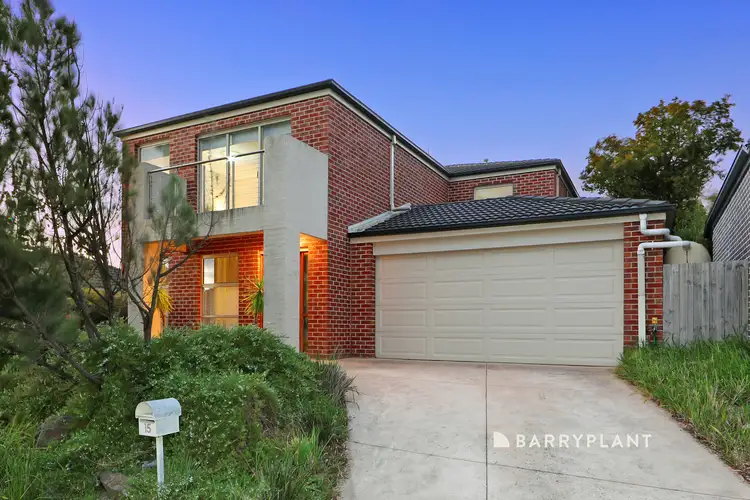 15 Riparian Way