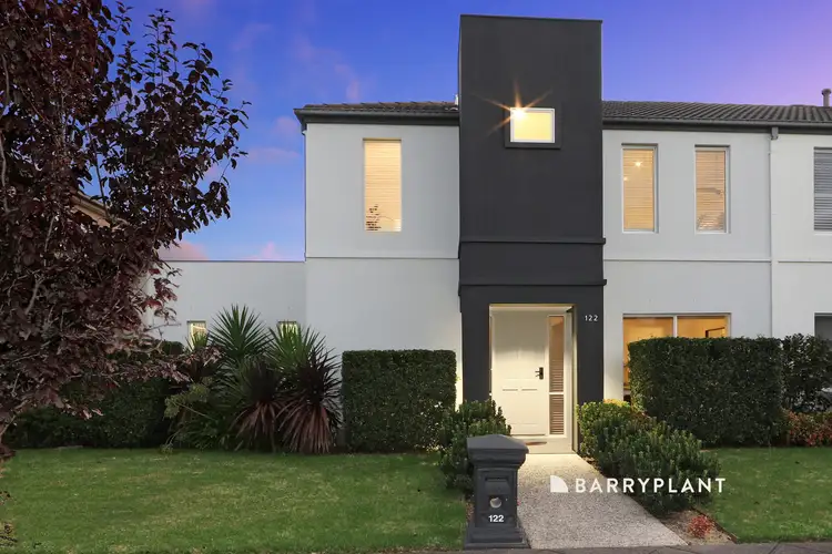 122 Sovereign Manors Crescent