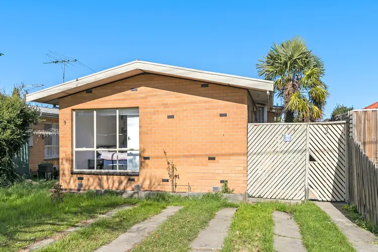 Main view of Homely unit listing, 1/9 Waveney Street, St Albans VIC 3021