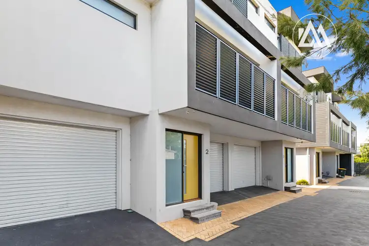Second view of Homely townhouse listing, 2/16 Mereweather Avenue, Frankston VIC 3199